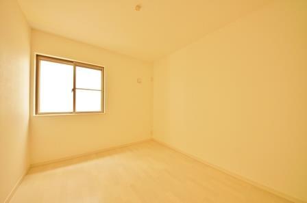 Non-living room. Indoor (10 May 2013) Shooting, It is the first floor of the Western-style 5.43 quires that Suitable for children's rooms.