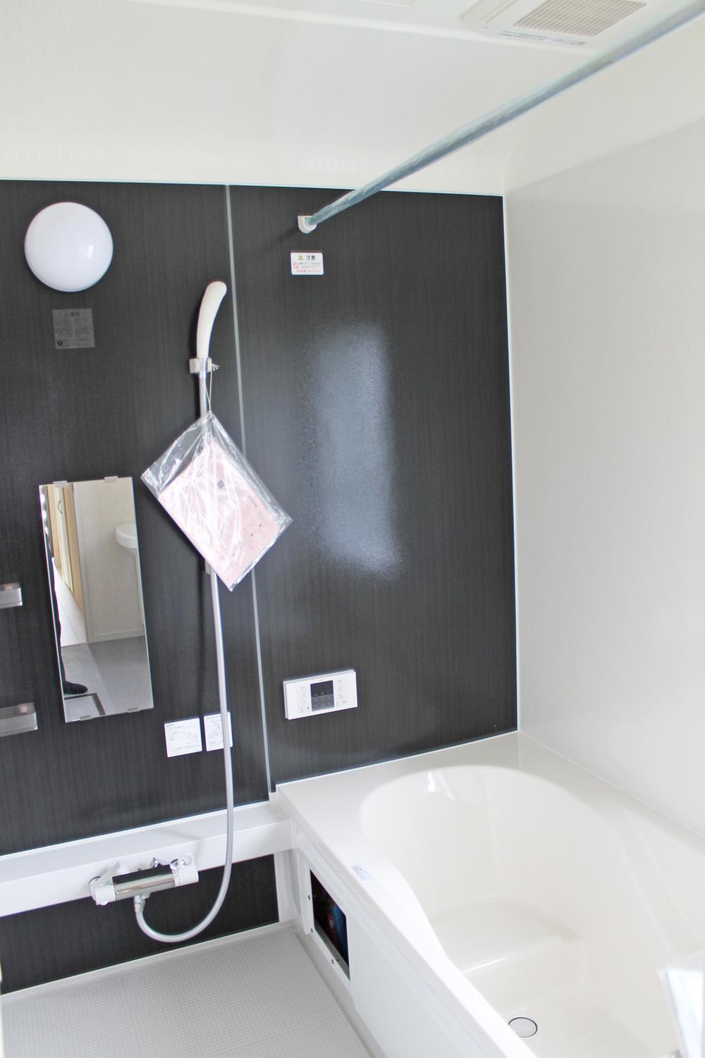 Same specifications photo (bathroom). Interior construction results