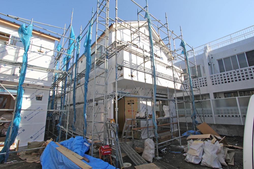 Local appearance photo. 2013 December 03 days shooting Building 3