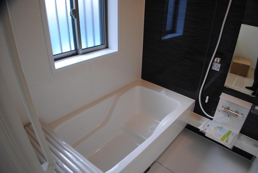 Bathroom. Indoor (12 May 2013) Shooting