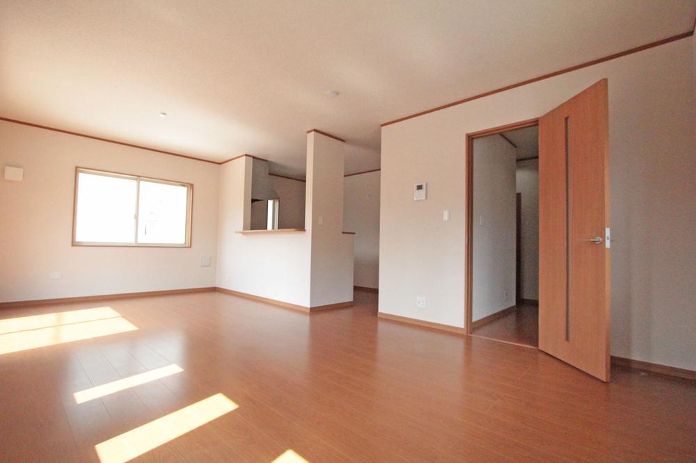 Same specifications photos (living). Interior construction results