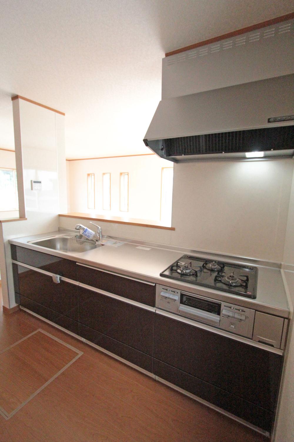 Same specifications photo (kitchen). Interior construction results