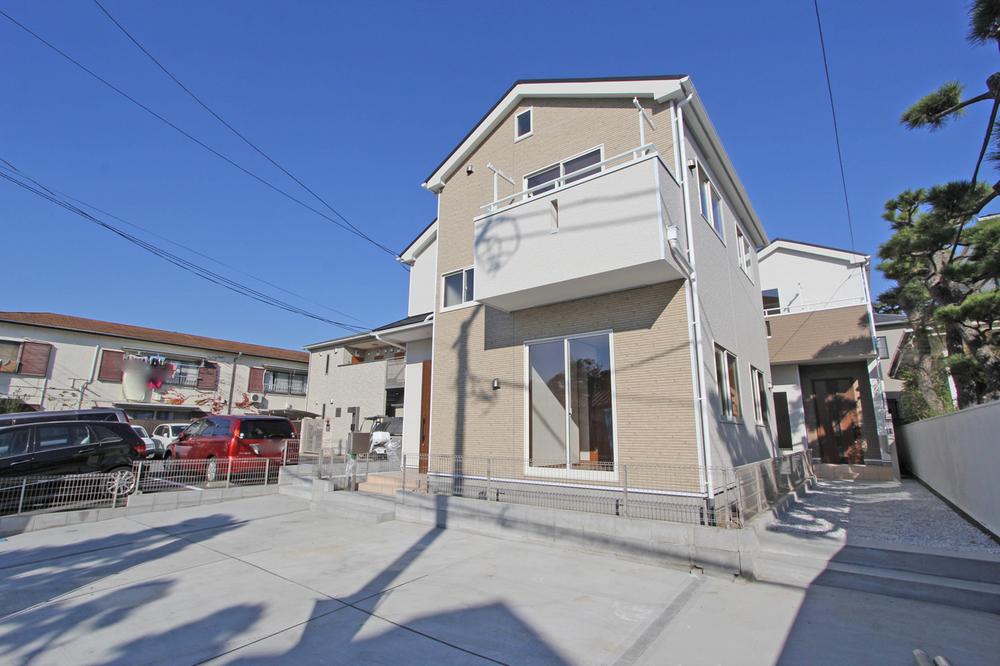 Local photos, including front road. Local (December 05, 2013) Shooting It was a photo update. Building 2