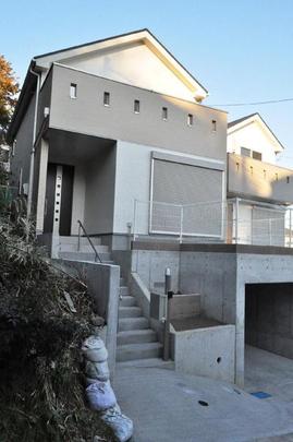 Local appearance photo. ■ Building 2 building appearance