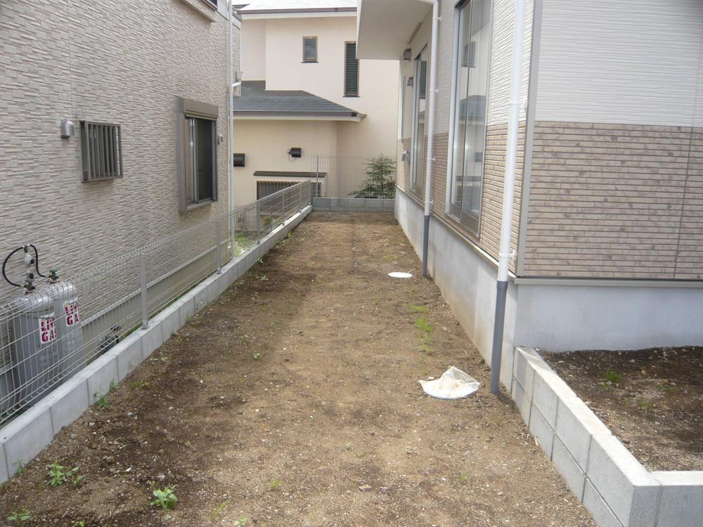 Garden. Local (September 2013) Shooting