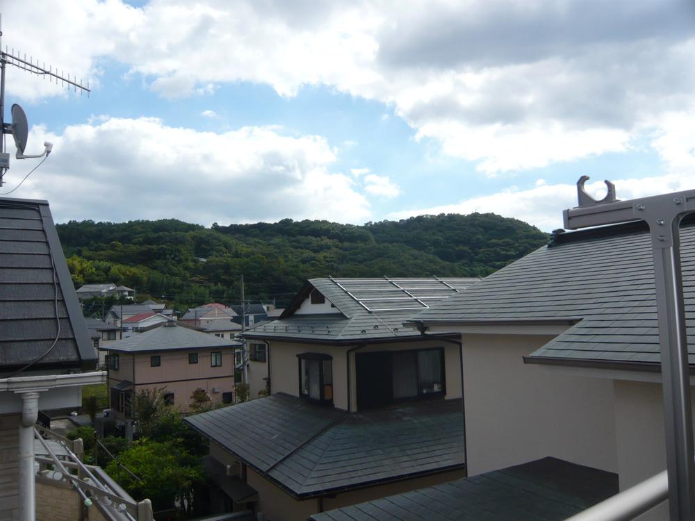 View photos from the dwelling unit. Room view from the site (September 2013) Shooting