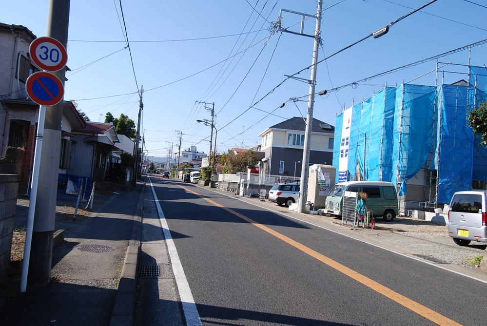 Local photos, including front road. Local (12 May 2013) Shooting