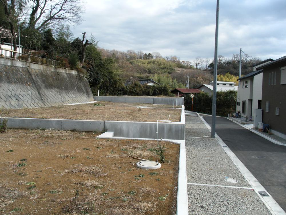 Local land photo. There is no building conditions