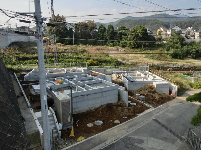 Local photos, including front road. Local (11 May 2013) Shooting