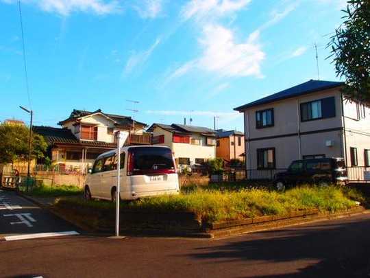 Local land photo. Northwest in Hatano Toei housing complex ・ It is northeast of the corner lot!