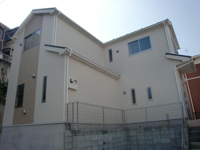 Local appearance photo. Local (11 May 2013) Shooting