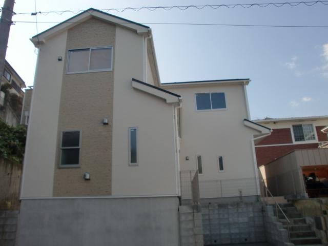 Local appearance photo. Local (11 May 2013) Shooting