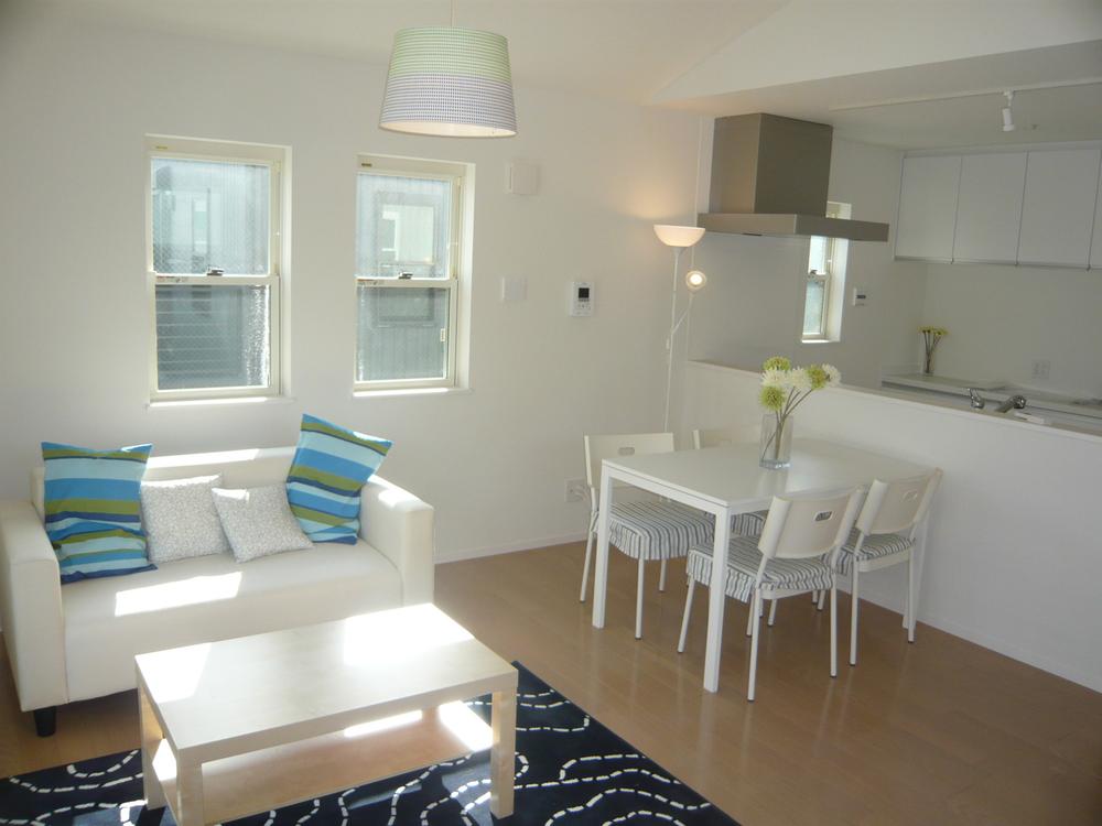 Living. Local (September 2013) Shooting