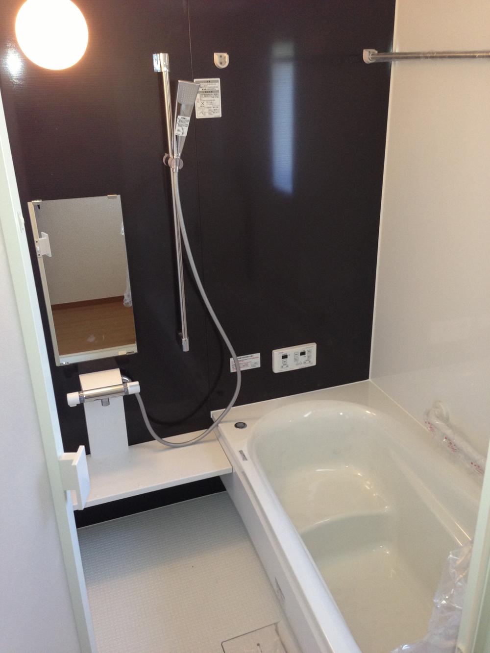 Same specifications photo (bathroom). Example of construction