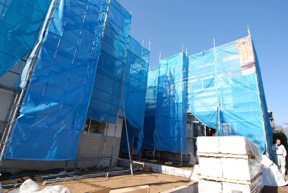 Local appearance photo. Local (12 May 2013) Shooting