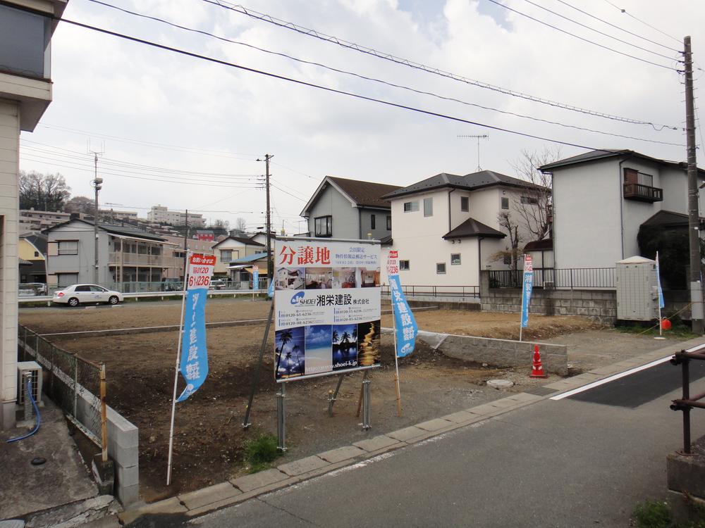 Local photos, including front road. Local Photos