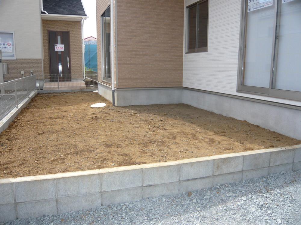 Garden. Local (September 2013) Shooting