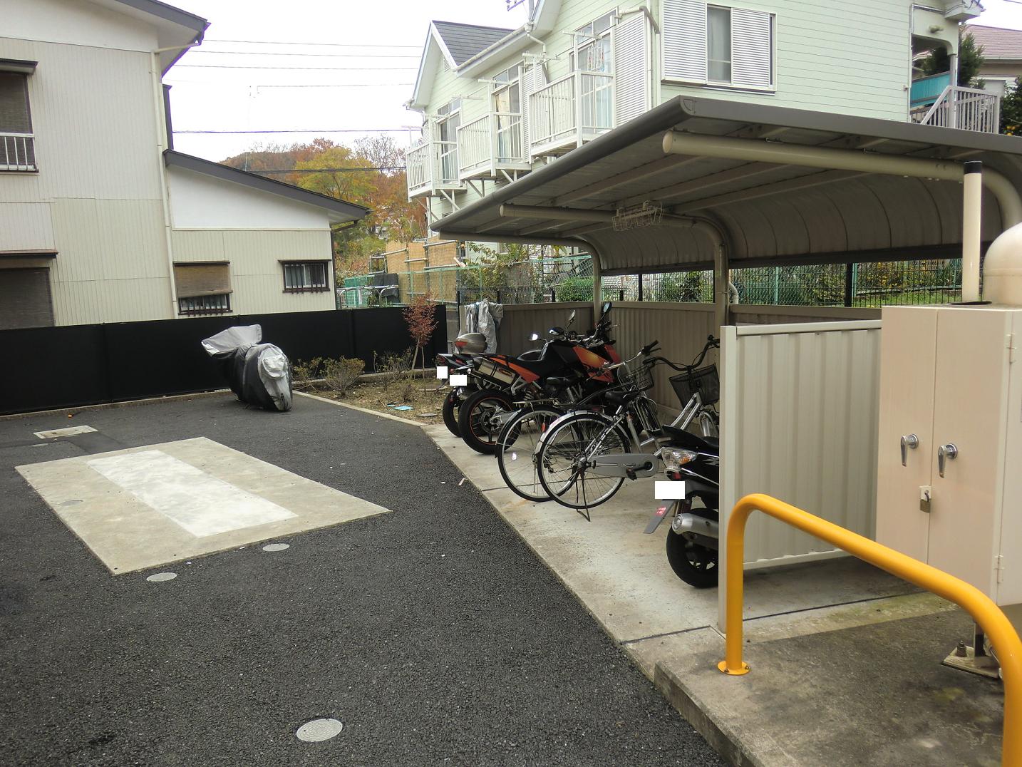 Other common areas. Bicycle (bike parked Allowed)