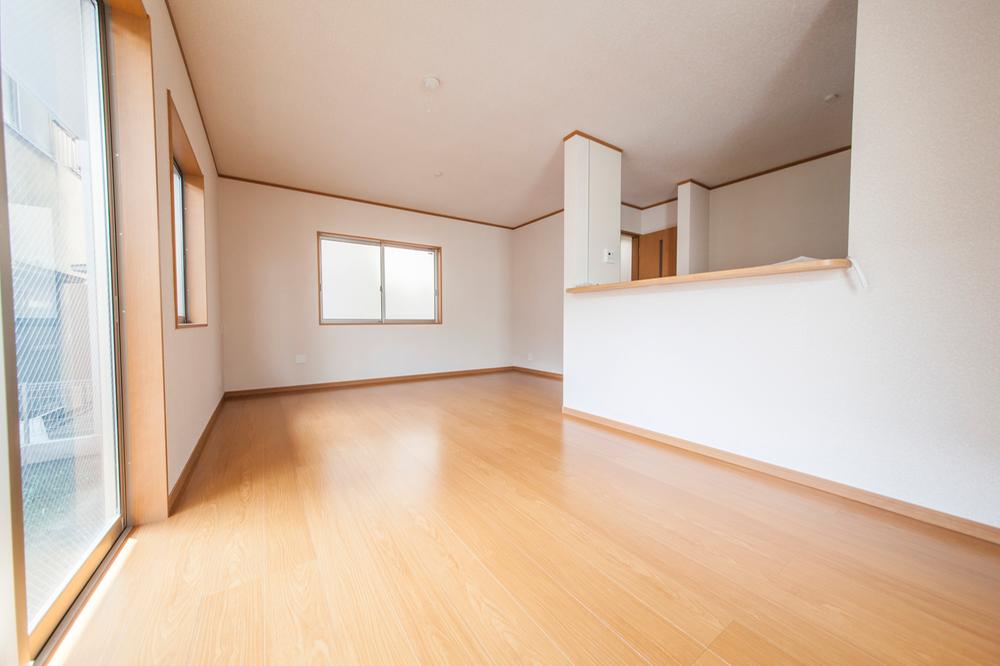 Same specifications photos (living). Construction example: all room pair glass