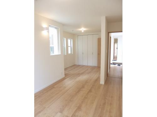 Other introspection. 1F Western-style