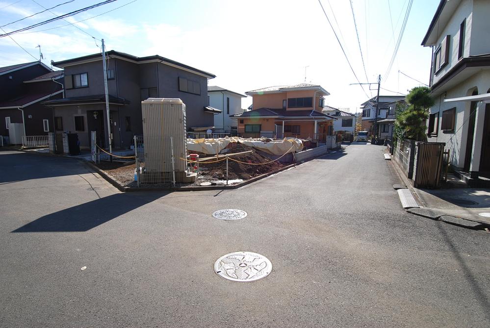 Local photos, including front road. Local (12 May 2013) Shooting