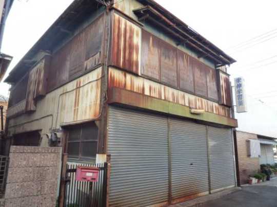 Local land photo. The building of the current delivery. Leverage Allowed to store antique. If you have any hope