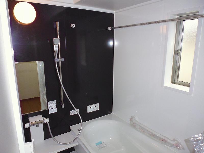 Bathroom. Indoor (10 May 2013) Shooting