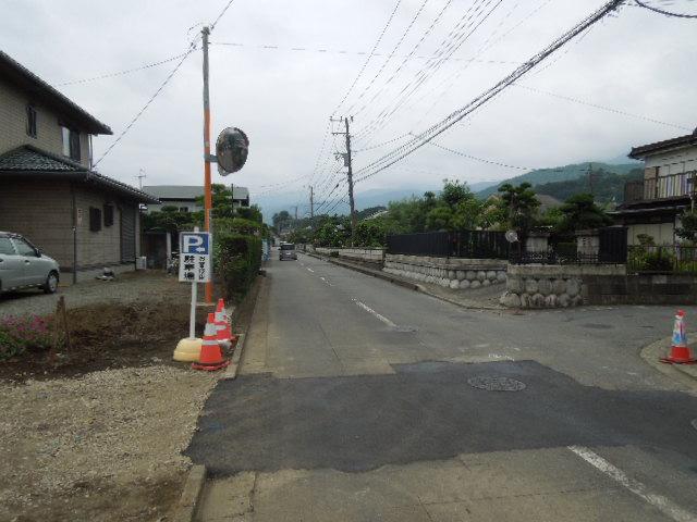 Local photos, including front road. Local (September 2013) Shooting