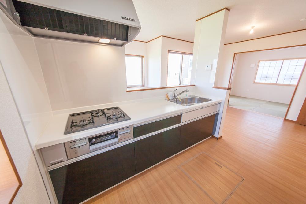 Same specifications photo (kitchen). Example of construction