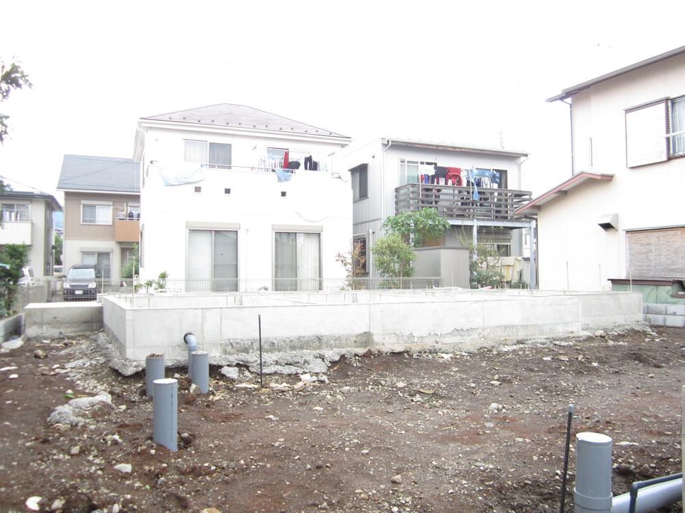 Local appearance photo. Building 2 Zenshitsuminami direction ・ It is more than 6 Pledge of second floor Western-style room