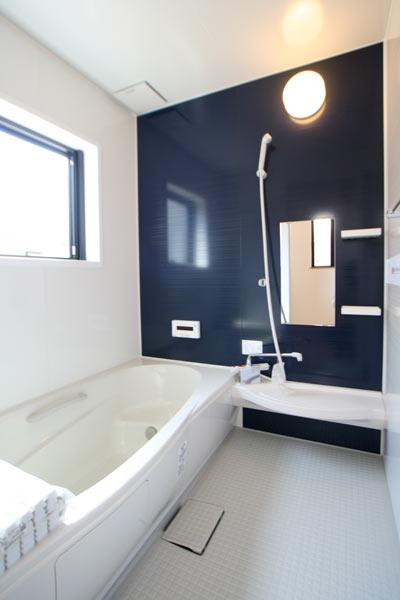 Bathroom. Indoor (June 2013) Shooting