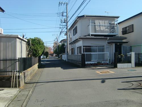 Local photos, including front road. Local (12 May 2013) Shooting