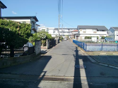 Local photos, including front road. Local (12 May 2013) Shooting