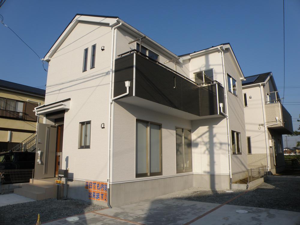 Local appearance photo. Local (11 May 2013) Shooting