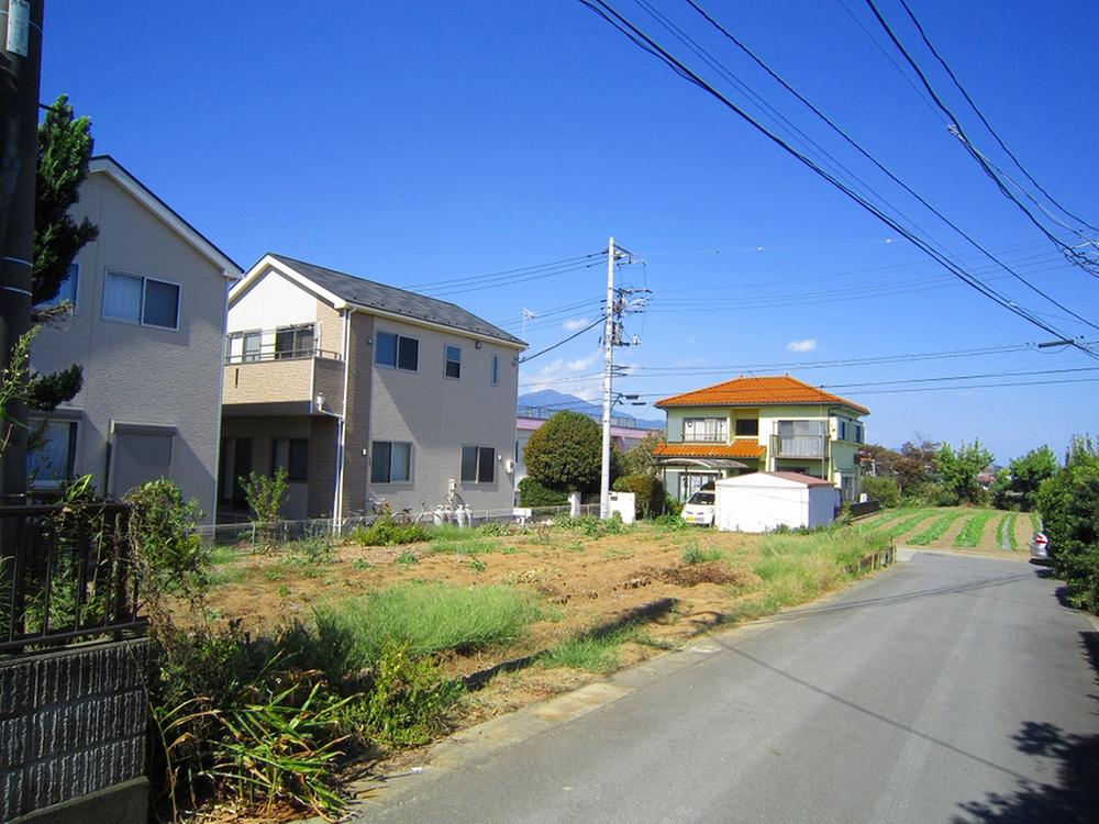 Local photos, including front road. Local (10 May 2013) Shooting It is the location of a feeling of opening