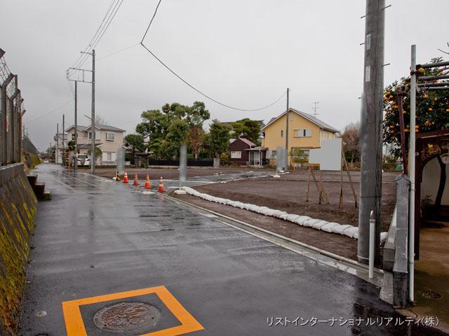 Local photos, including front road