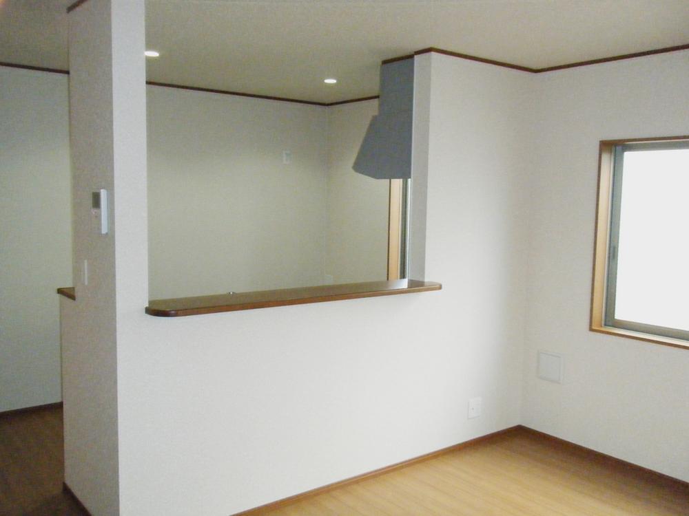 Living. Popular face-to-face kitchen ☆