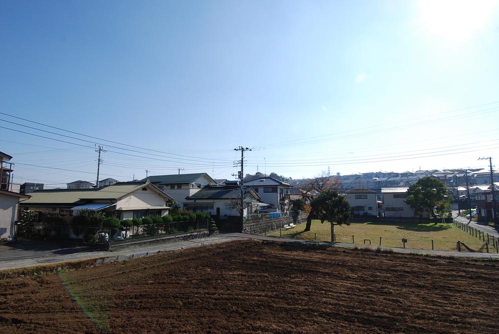 View photos from the dwelling unit. View from the site (December 2013) Shooting