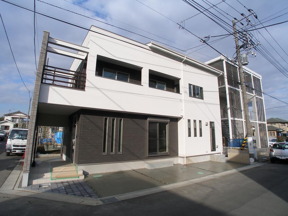 Building plan example (exterior photos). Building construction cases (appearance)