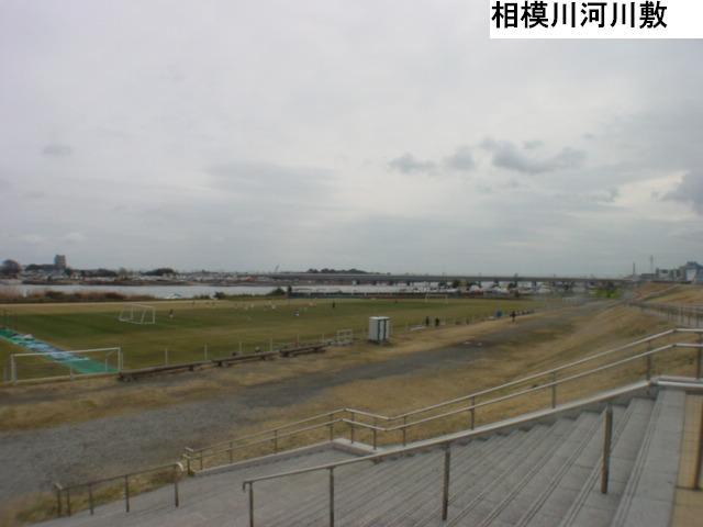 Streets around. Sagami River riverbed