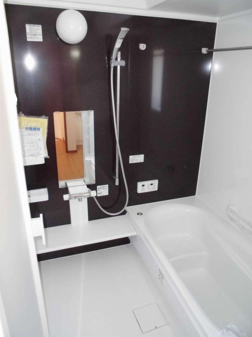 Bathroom. Indoor (12 May 2013) Shooting