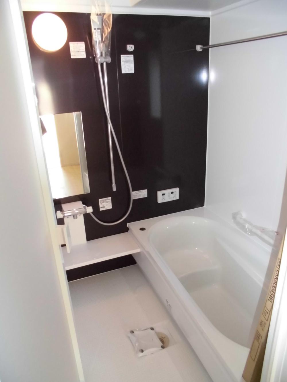 Same specifications photo (bathroom). Example of construction