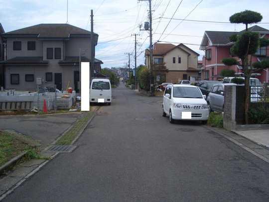 Local photos, including front road. Frontal road
