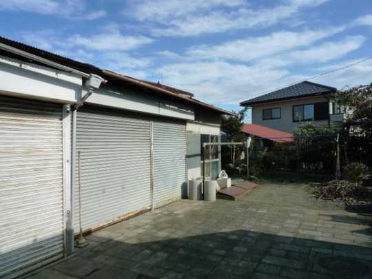 Local land photo. Photos from the west