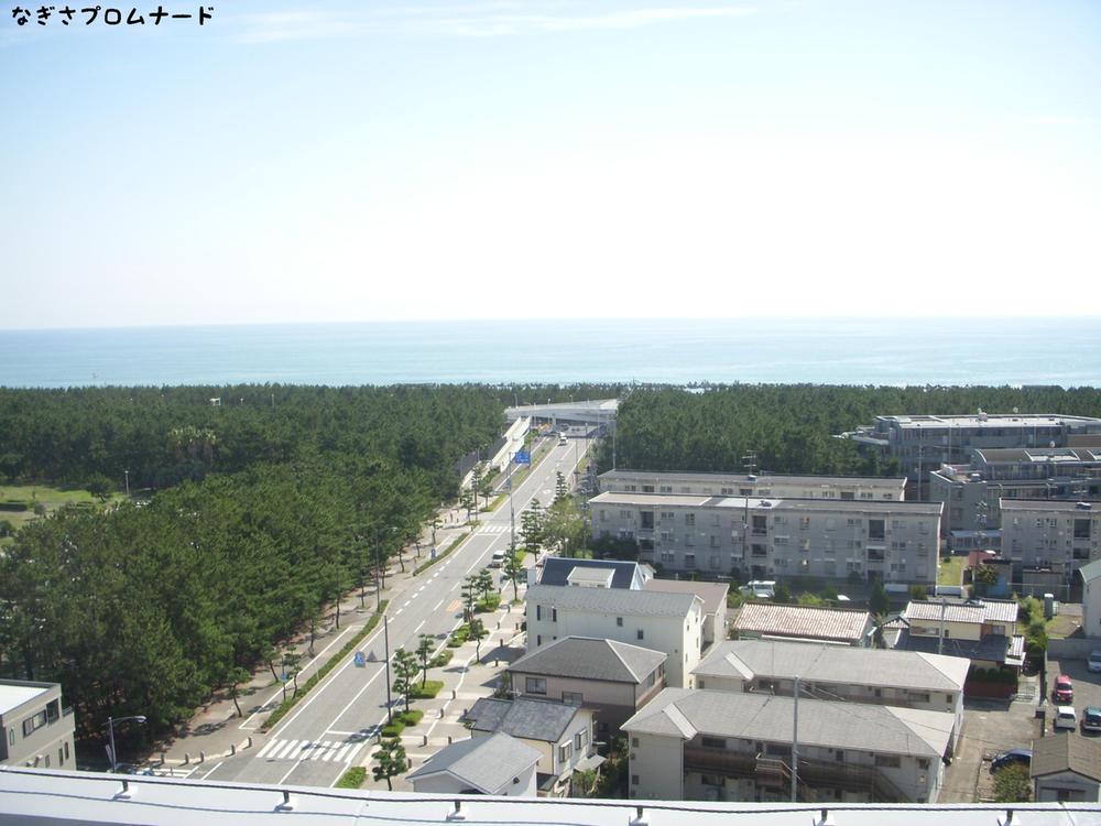Streets around. Nagisa Promenade