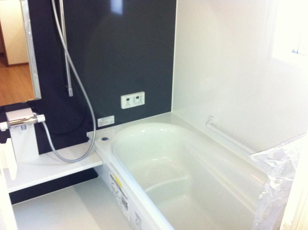 Bathroom. Local (12 May 2013) Shooting 4 Building