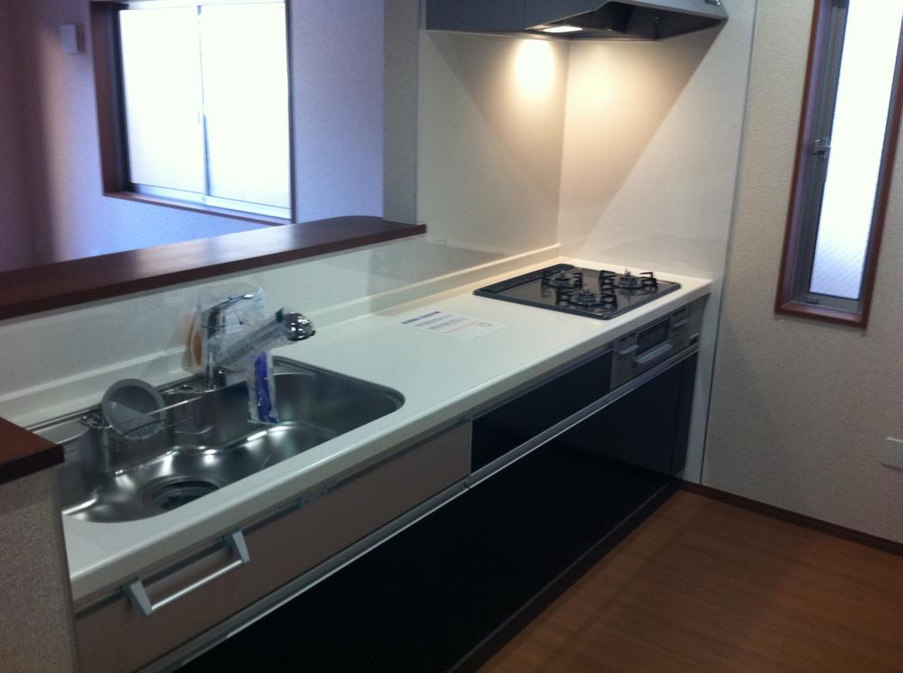 Kitchen. Local (12 May 2013) Shooting 4 Building