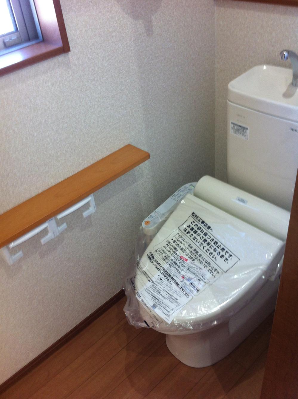 Toilet. Local (12 May 2013) Shooting 4 Building