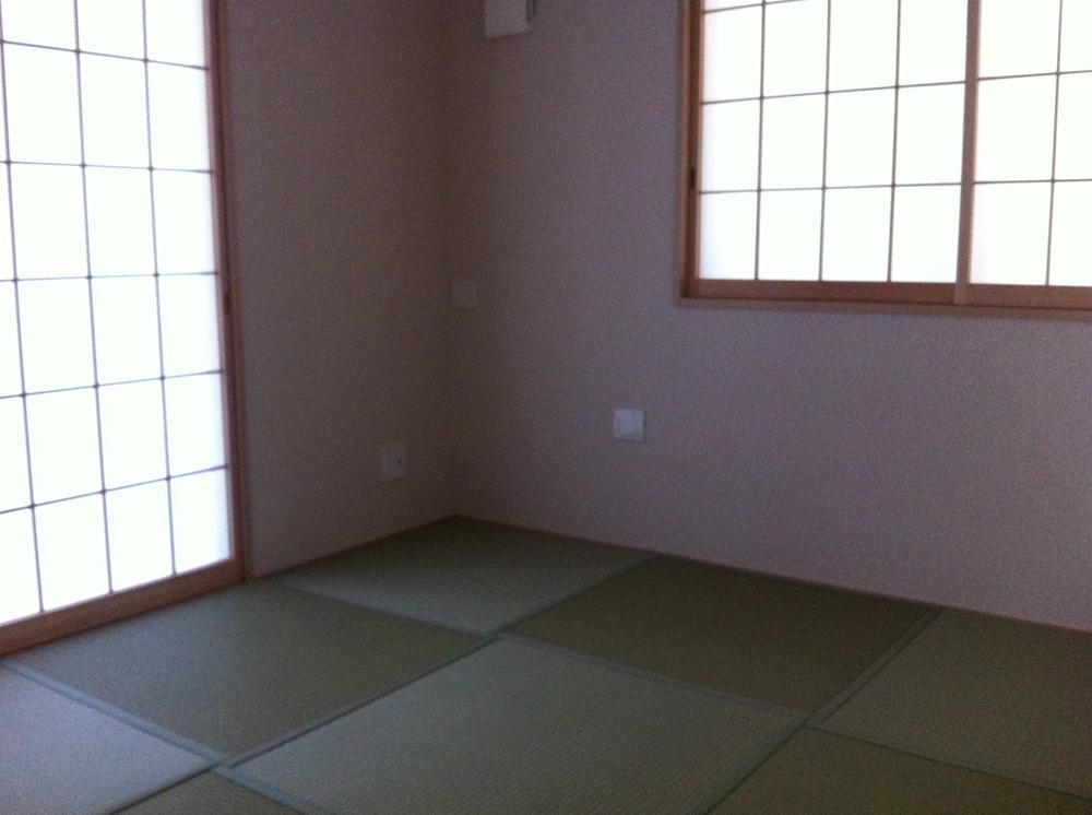 Non-living room. Local (12 May 2013) Shooting Building 2