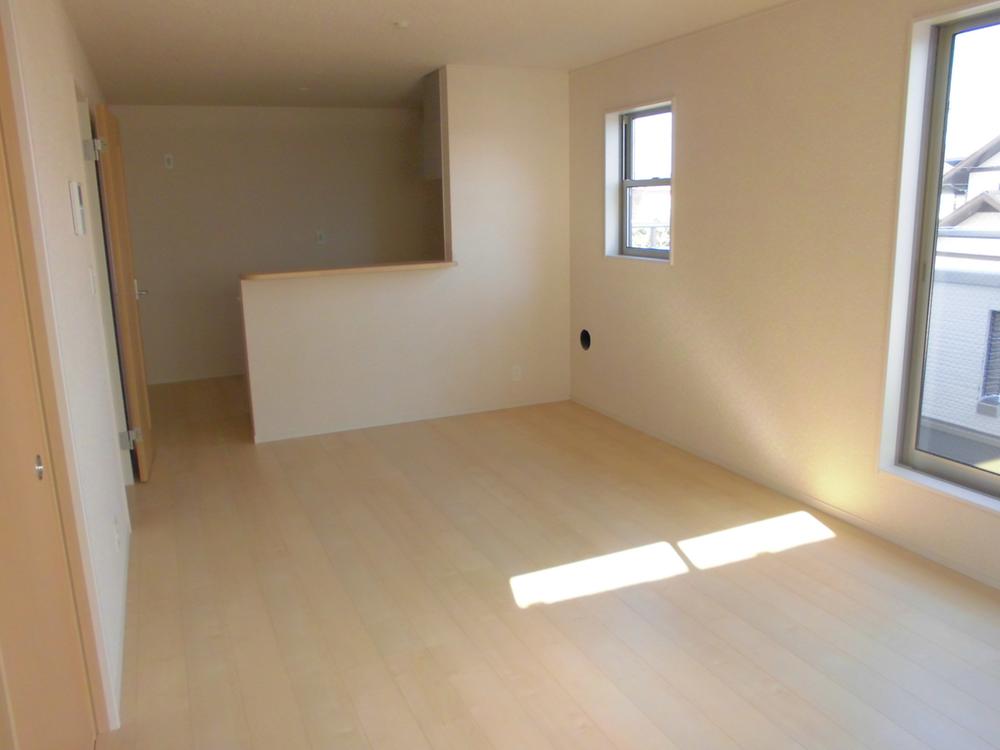 Same specifications photos (living). Example of construction